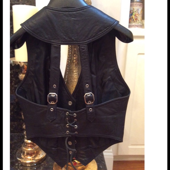 100% Leather Vest - Picture 1 of 8